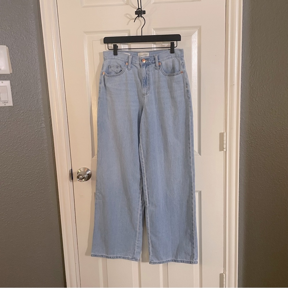 3/$40 ✨ UNIVERSAL THREAD Wide-leg jeans